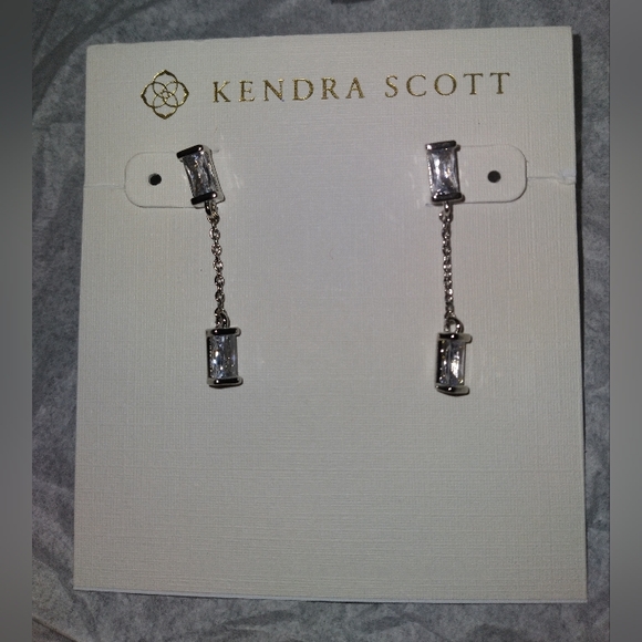 NEW Kendra Scott Juliette White Crystal Rhodium Silver Drop Earrings - Picture 3 of 14